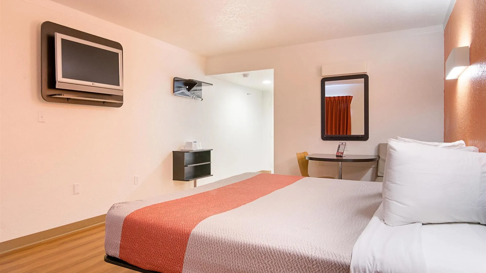 Hotel Motel 6-Tampa, Fl - Fairgrounds Heartland